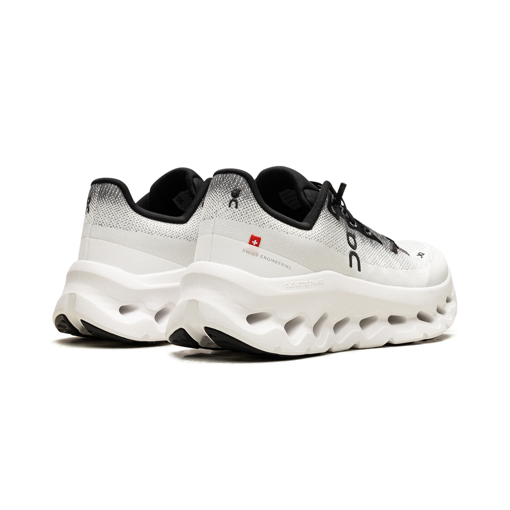 On Running Cloudtilt "Black/Ivory"