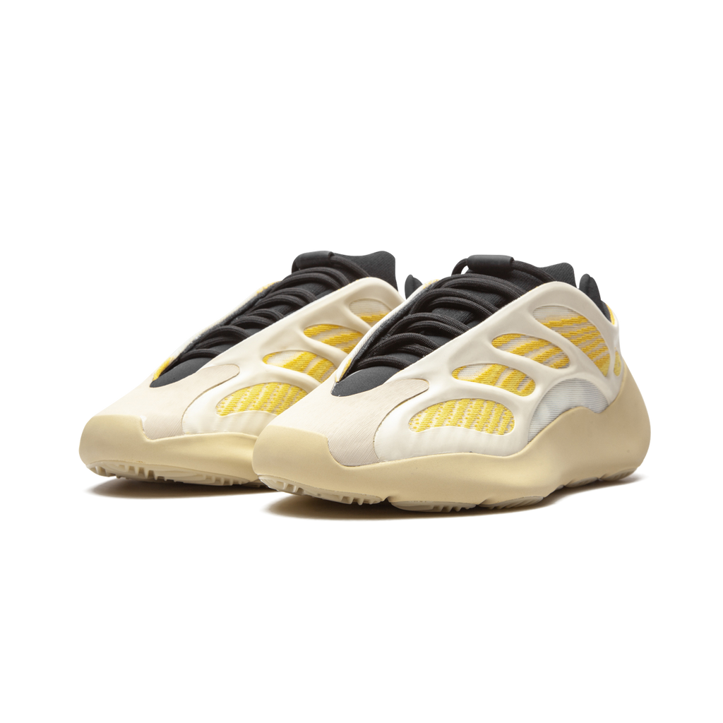Yeezy Boost 700 V3 "Safflower" - Manore Store
