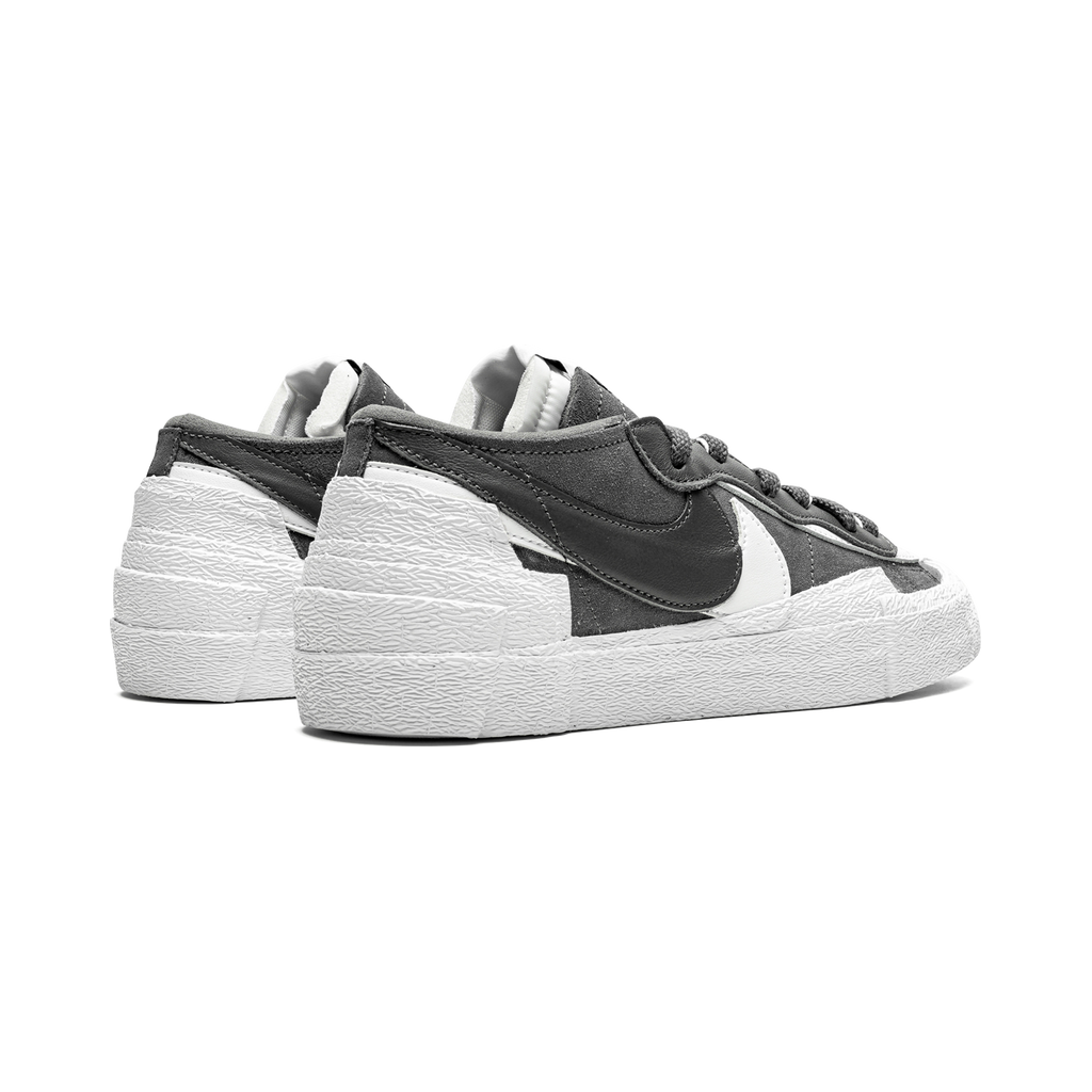 Blazer Low Sacai "Iron Grey" - Manore Store