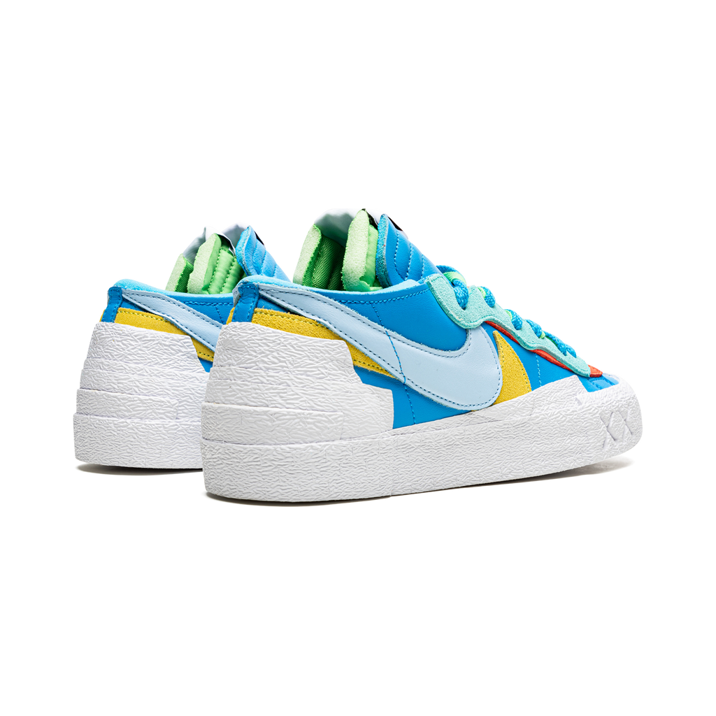 Blazer Low Sacai "Kaws Blue" - Manore Store
