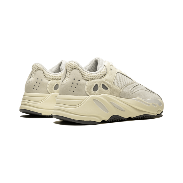 Yeezy Boost 700 "Analog" - Manore Store