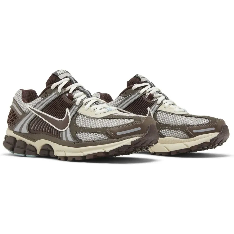 Nike Vomero 5 "Earth Fossil" - Manore Store