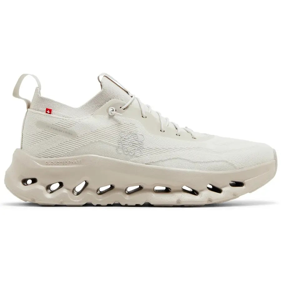 On Running Cloudtilt "Loewe Sand"