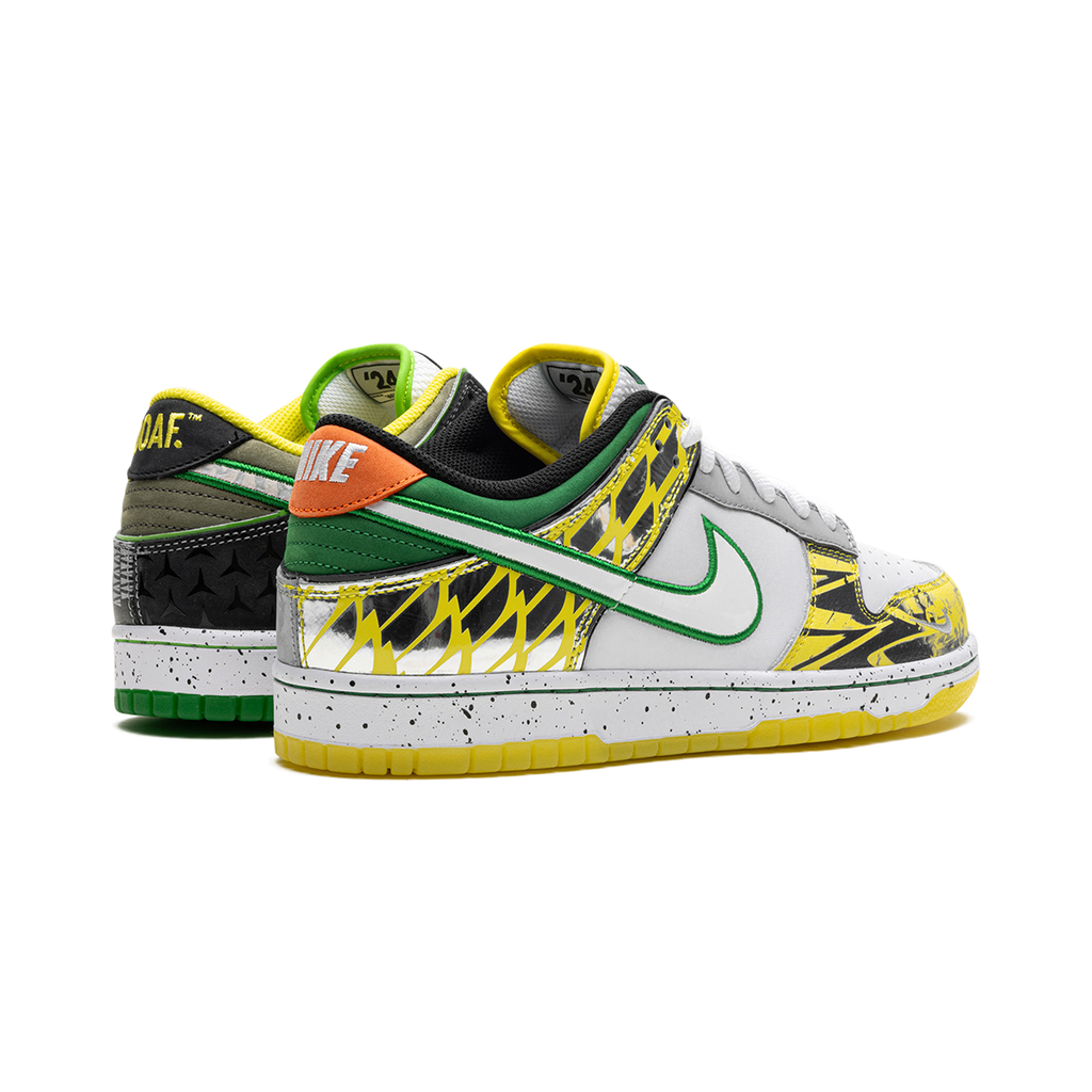 Dunk Low "What the Duck Away University of Oregon PE" - Manore Store