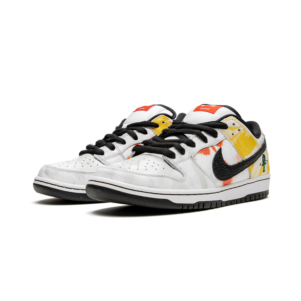 Dunk Low "Tie-Dye Rayguns 2019 - White" - Manore Store