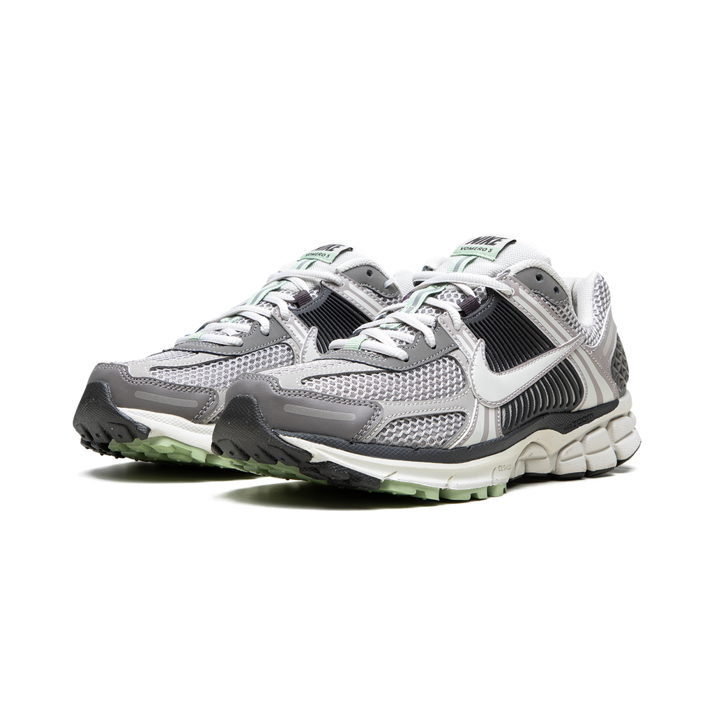 Nike VOMERO 5 "Cobblestone"