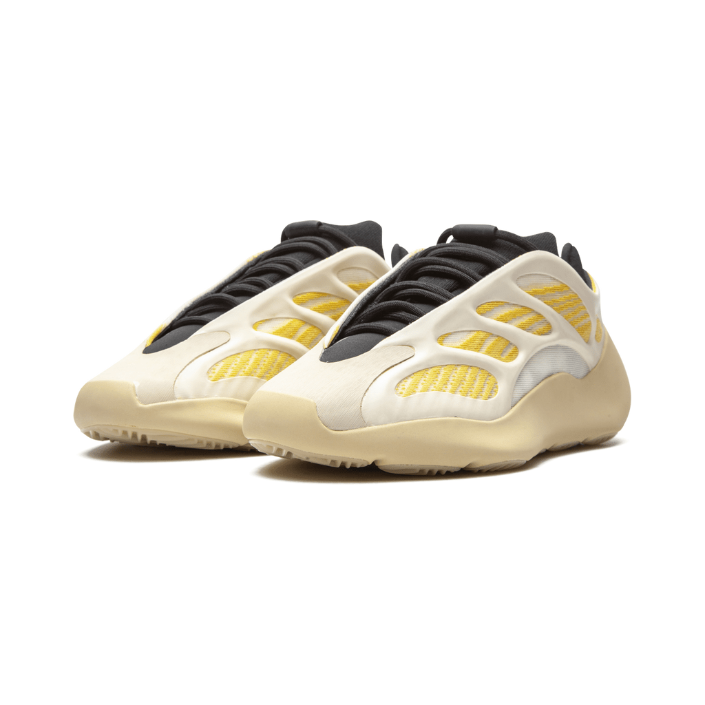 Yeezy Boost 700 V3 "Safflower" - Manore Store