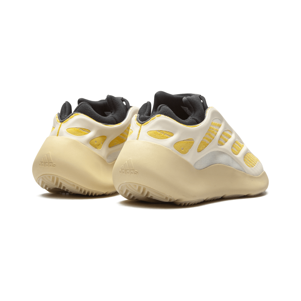 Yeezy Boost 700 V3 "Safflower" - Manore Store