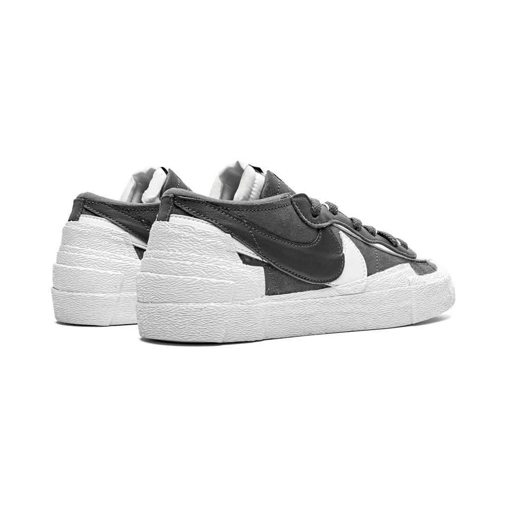 Blazer Low Sacai "Iron Grey" - Manore Store
