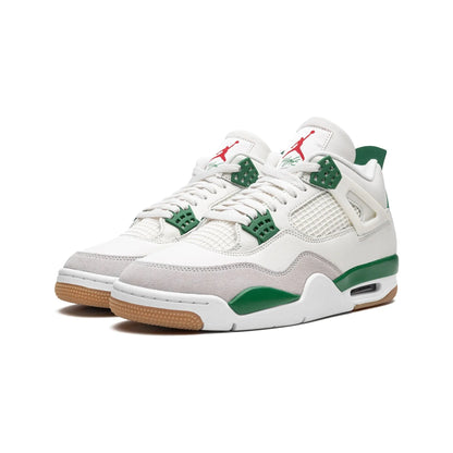 Air Jordan 4 Retro SP 'Pine Green'