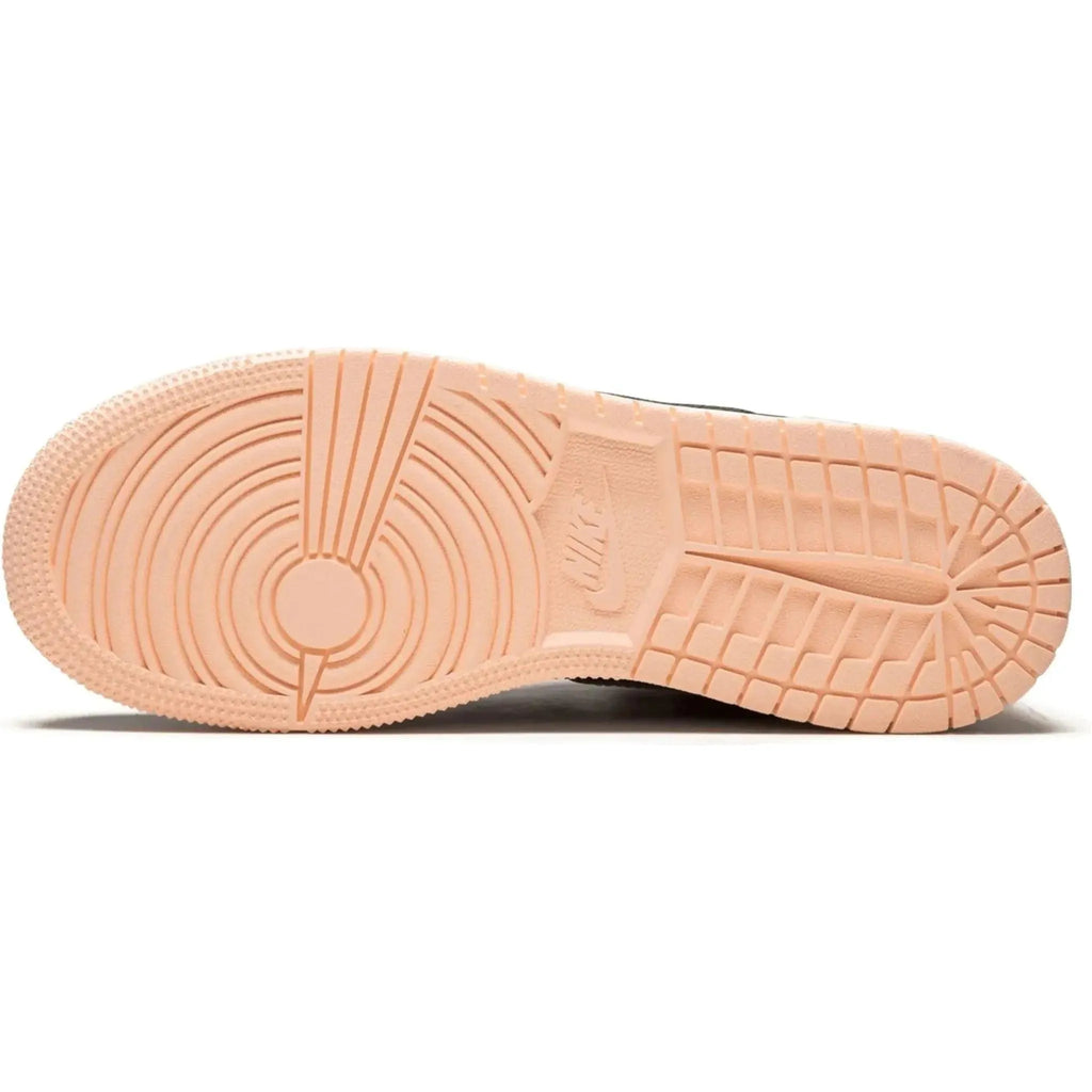 Air Jordan 1 High  "Crimson Tint" - Kids - Manore Store