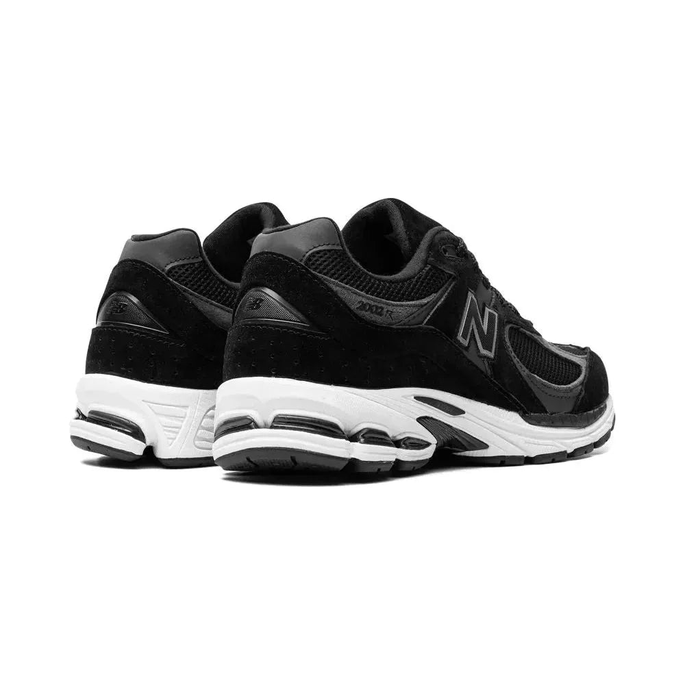 New Balance 2002R "Black / Gunmetal" - Manore Store