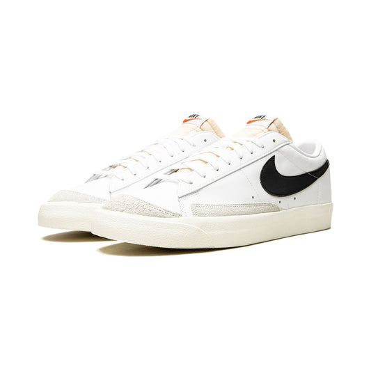 Blazer Low 77 VNTG "White/Black" - Manore Store