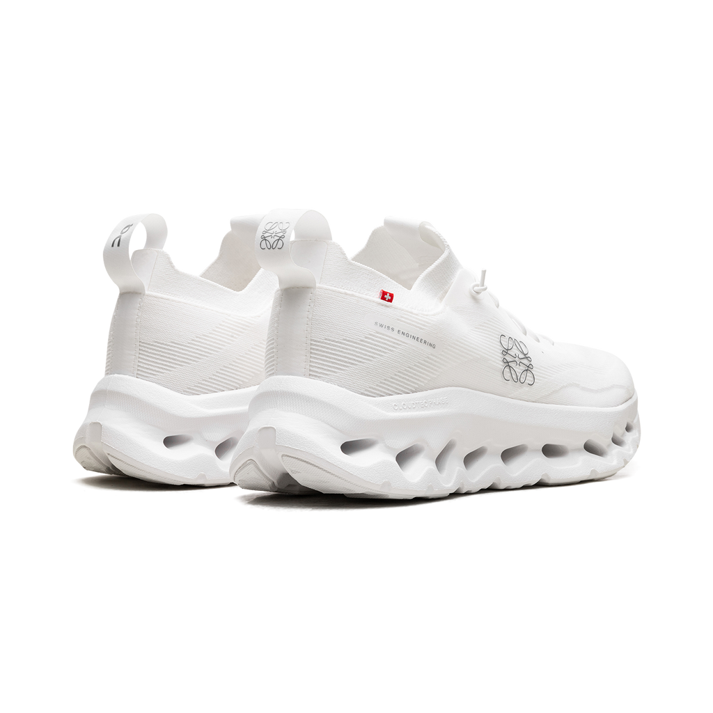 On Running Cloudtilt "Loewe All White"